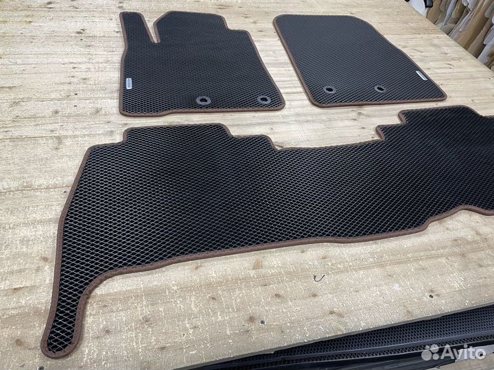 Автоковрики EVA для Toyota Land Cruiser 200 2012-2