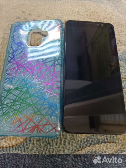 Телефон Samsung A8+