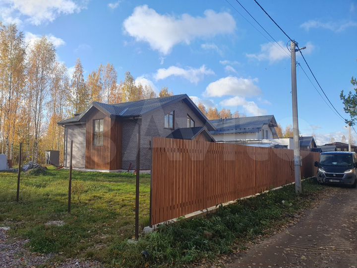 Дом 216 м² на участке 15,3 сот.