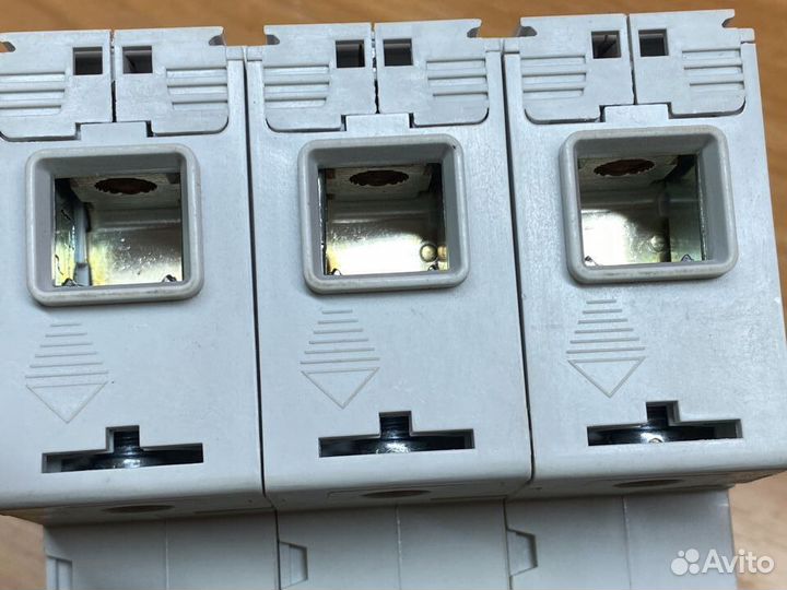 ABB S803S C10 автоматический выключатель 3-полюс
