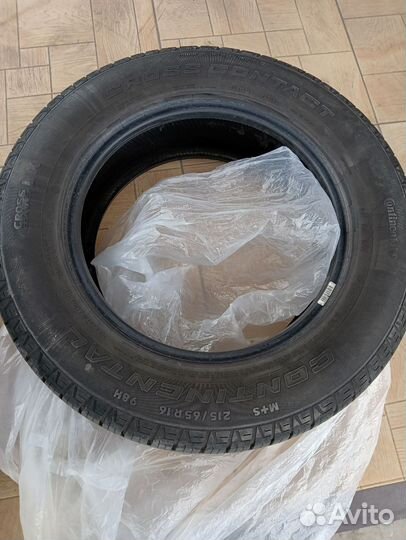 Continental ContiCrossContact LX 215/65 R16