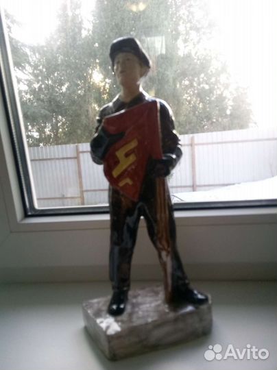 Статуэтка агитация Рабочий