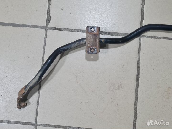 Поперечный передний стабилизатор Opel Corsa d