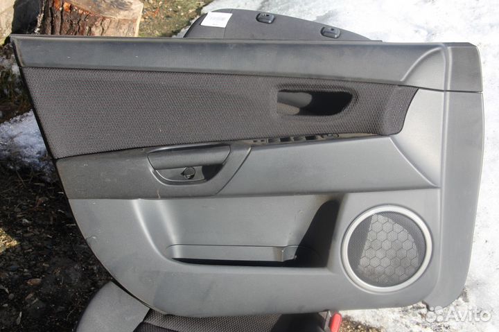 Комплект обшивки дверей.4шт