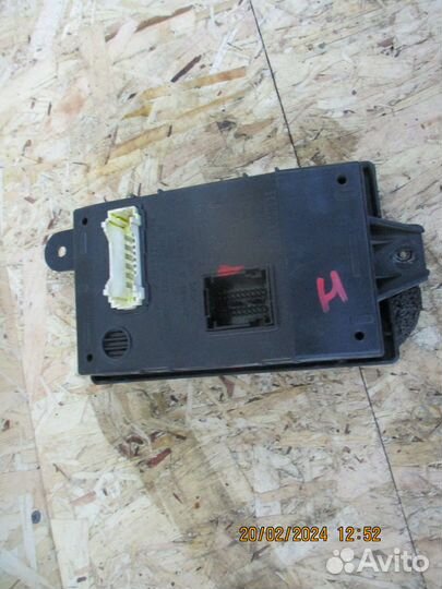 Блок комфорта Рено Логан 1 2010-2014