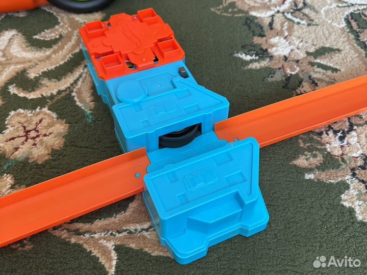 Набор игровой Hot Wheels трасс Ускоритель