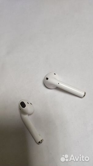 Беспроводные наушники apple airpods 1