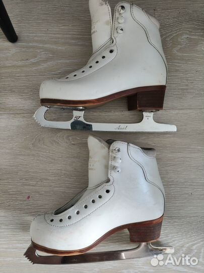 Коньки фигурные Axel