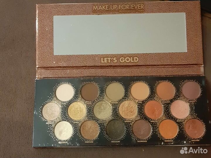 Палетка теней make up for ever