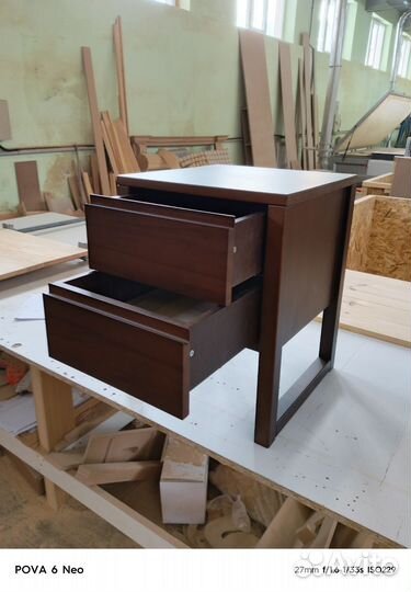 Тумбочка прикроватная