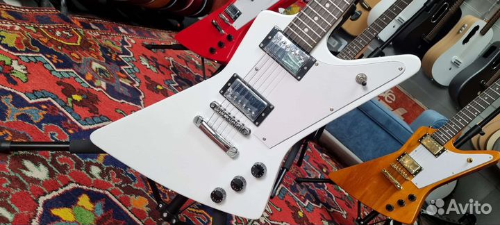 Explorer гитара