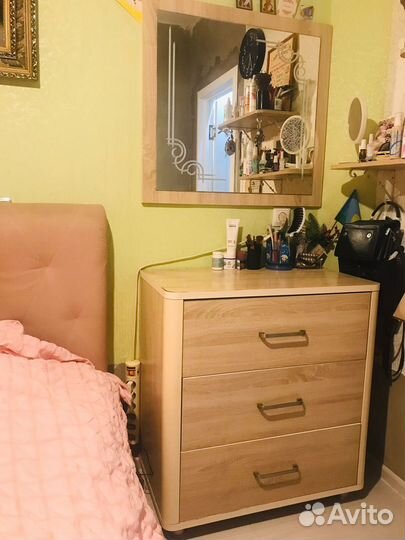 Комод с зеркалом