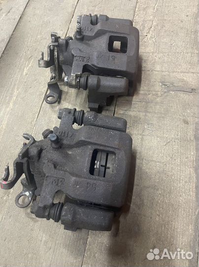 Суппорт тормозной задний Mitsubishi Outlander 3