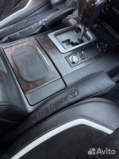 Заглушка авто между сиденьями Land Cruiser, 2 шт