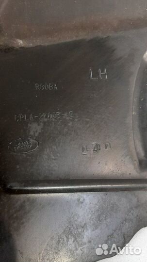 Пыльник тормозного диска передний левый Land Rover