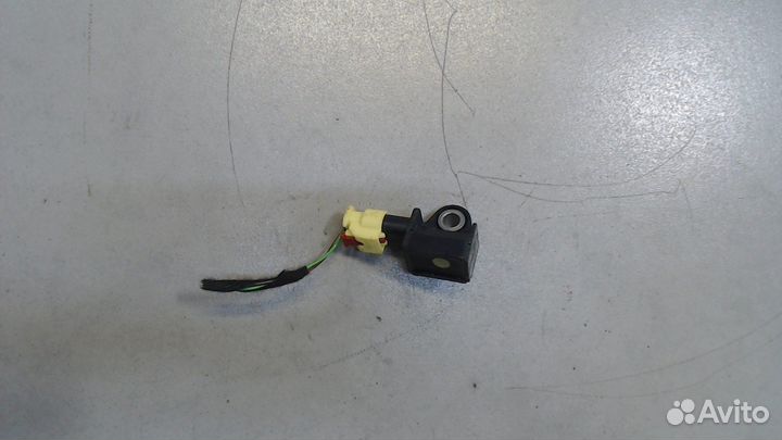 Датчик удара Audi Q3 2018, 2021