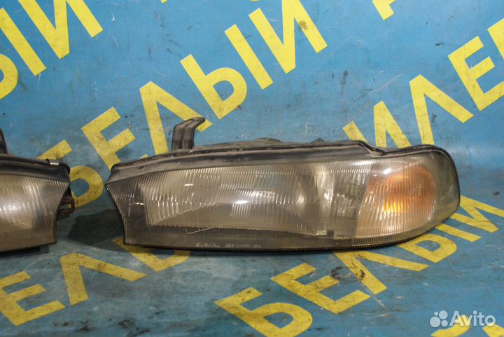Передняя фара Subaru Legacy B11