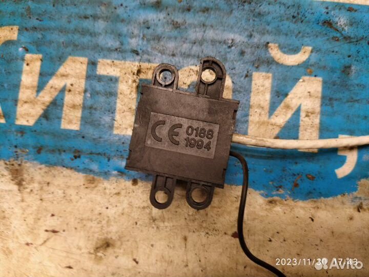 Антенна иммобилайзера Mazda 323 94-98