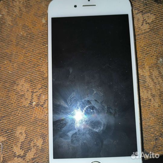 Телефон iPhone 6s