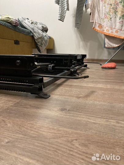 Салазки для сидений