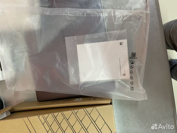 Ноутбук huawei модель BoDE-WFH9