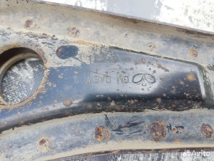 Рычаги передниеChevrolet Lacetti