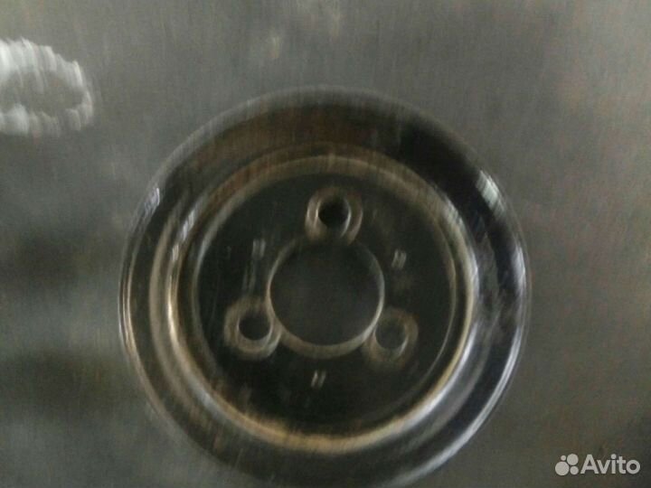 Шкив водяного насоса (помпы) Volkswagen Passat b3