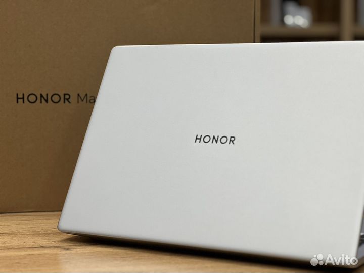 Honor MagicBook X16 16/512Gb (r5-7640HS) Silver