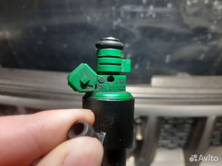 Форсунка топливная Kia Sportage 1 2.0 FE 16V