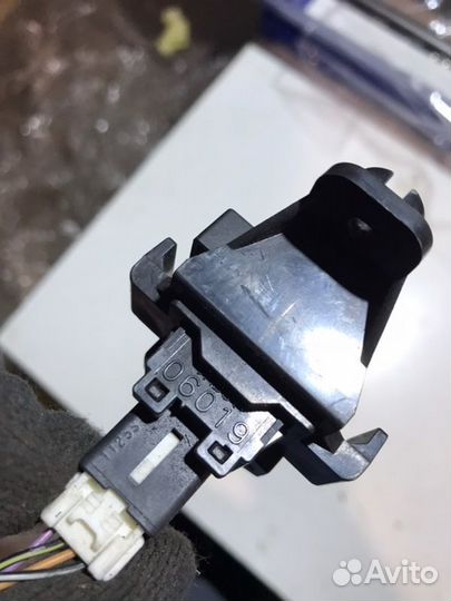 Кнопка курсовой устойчивости Subaru Forester SH9