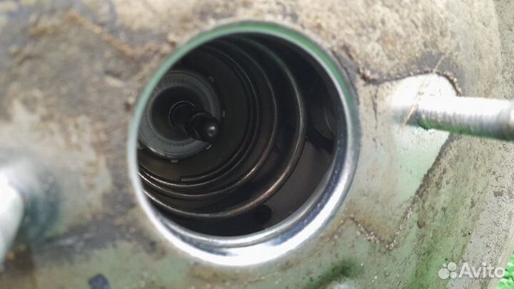 Вакуумник Лада Гранта 1.6 11186 (87 лс) 2013