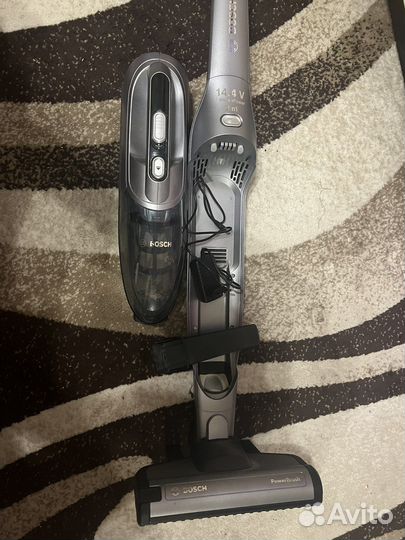 Вертикальный безпроводной пылесос