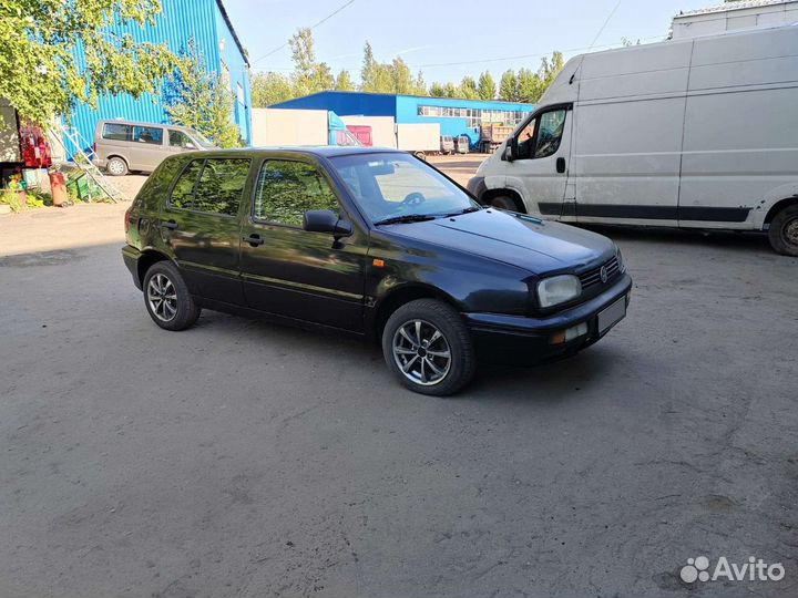 Volkswagen Golf 1.8 МТ, 1995, 250 000 км