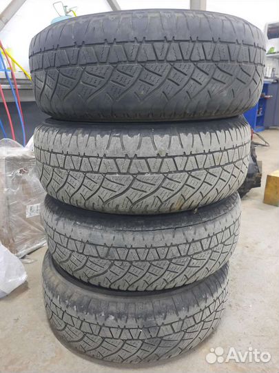 Michelin Latitude Cross 205/70 R15