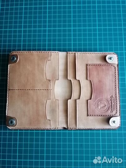 Бумажник мужской кожаный ручной работы