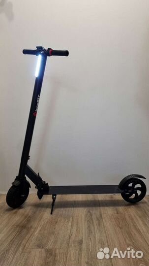 Электросамокат Iconbit