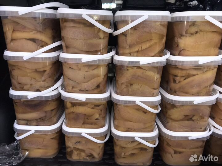 Икра красная, сельди, мойвы и продукция с Камчатки