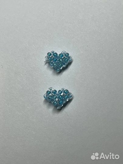 Голубые сердца из бисера