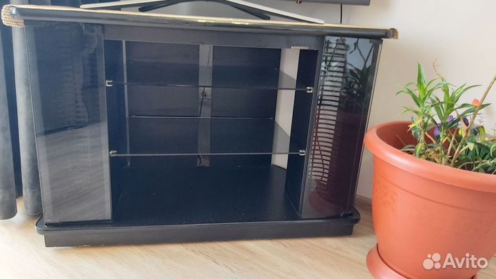 Подставка под телевизор