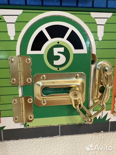 Доска с замками и защелками Melissa & Doug