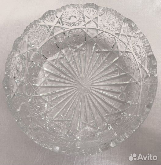 Вазы разные, хрустальные