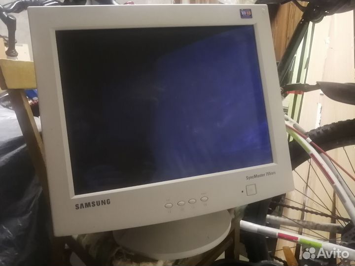 Мониторы ЭЛТ 17''