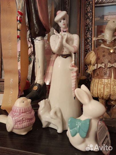 Фарфоровые статуэтки, зайчик, птичка