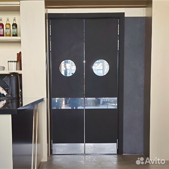 Маятниковые двери двойные и одинарные