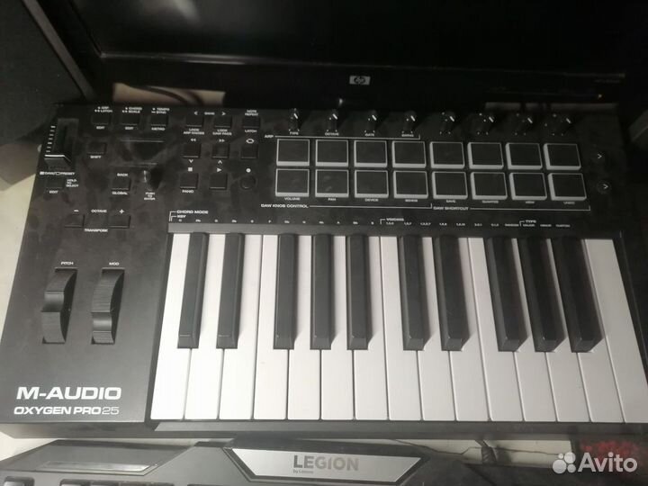 Midi oxygen pro25