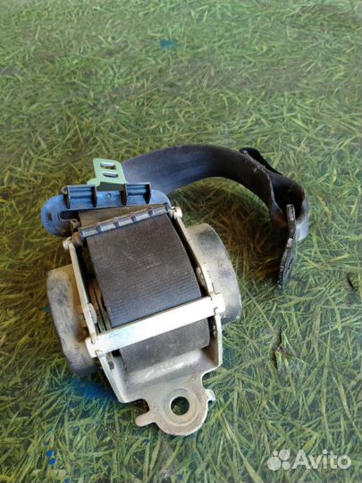 Ремень безопасности задний правый Рено Логан 1