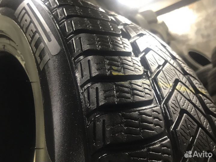 Pirelli Winter Sottozero 3 255/35 R19 104V