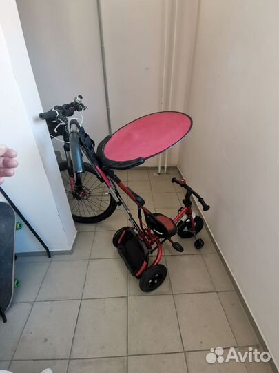 Велосипед с родительской ручкой