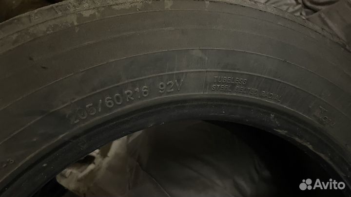 Toyo NanoEnergy R38 205/60 R16