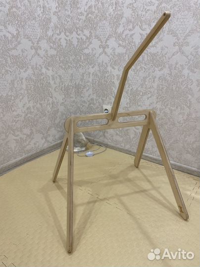 Деревянная стойка тренажер монтесори жук и плут